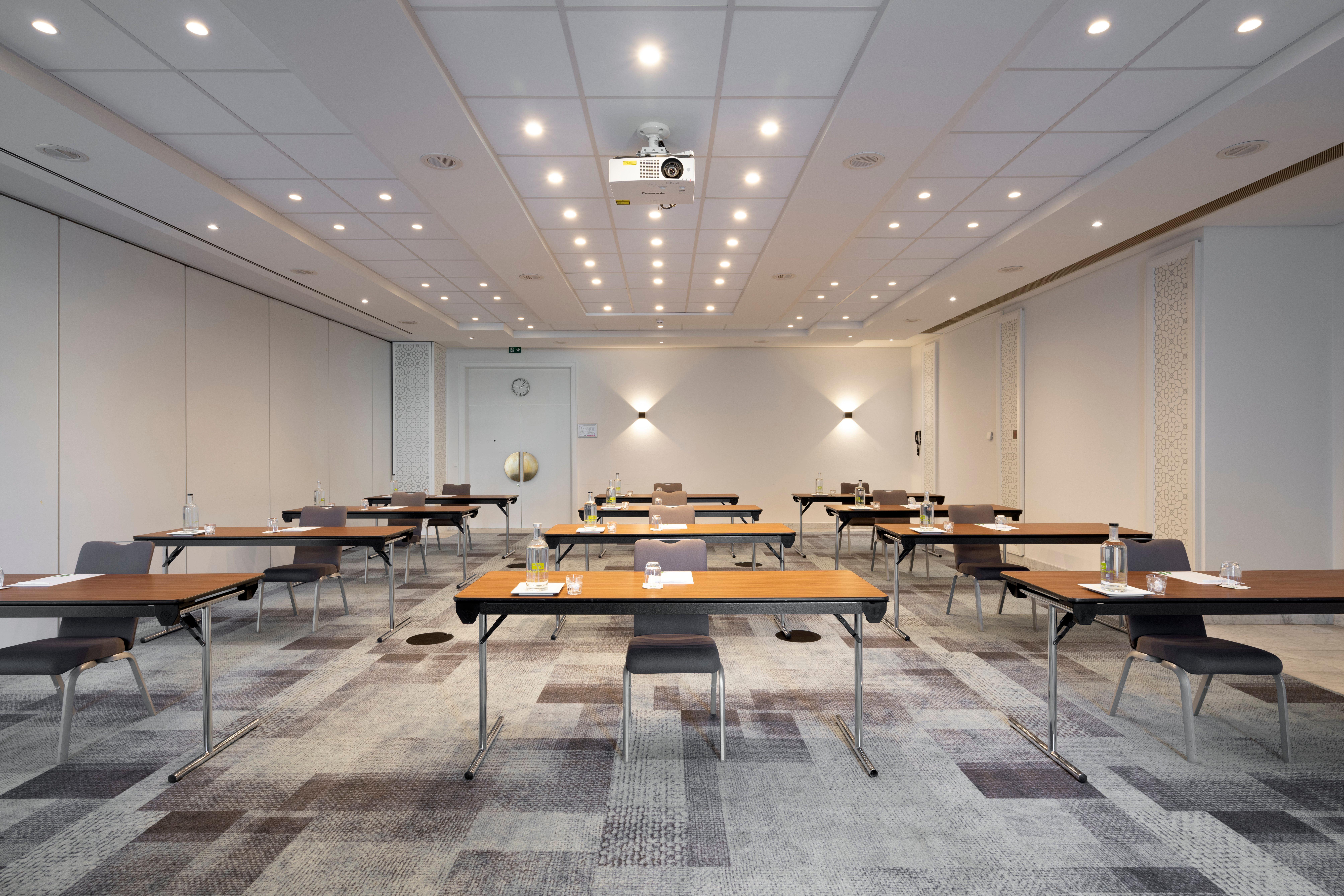 Holiday Inn Hasselt By Ihg Екстериор снимка