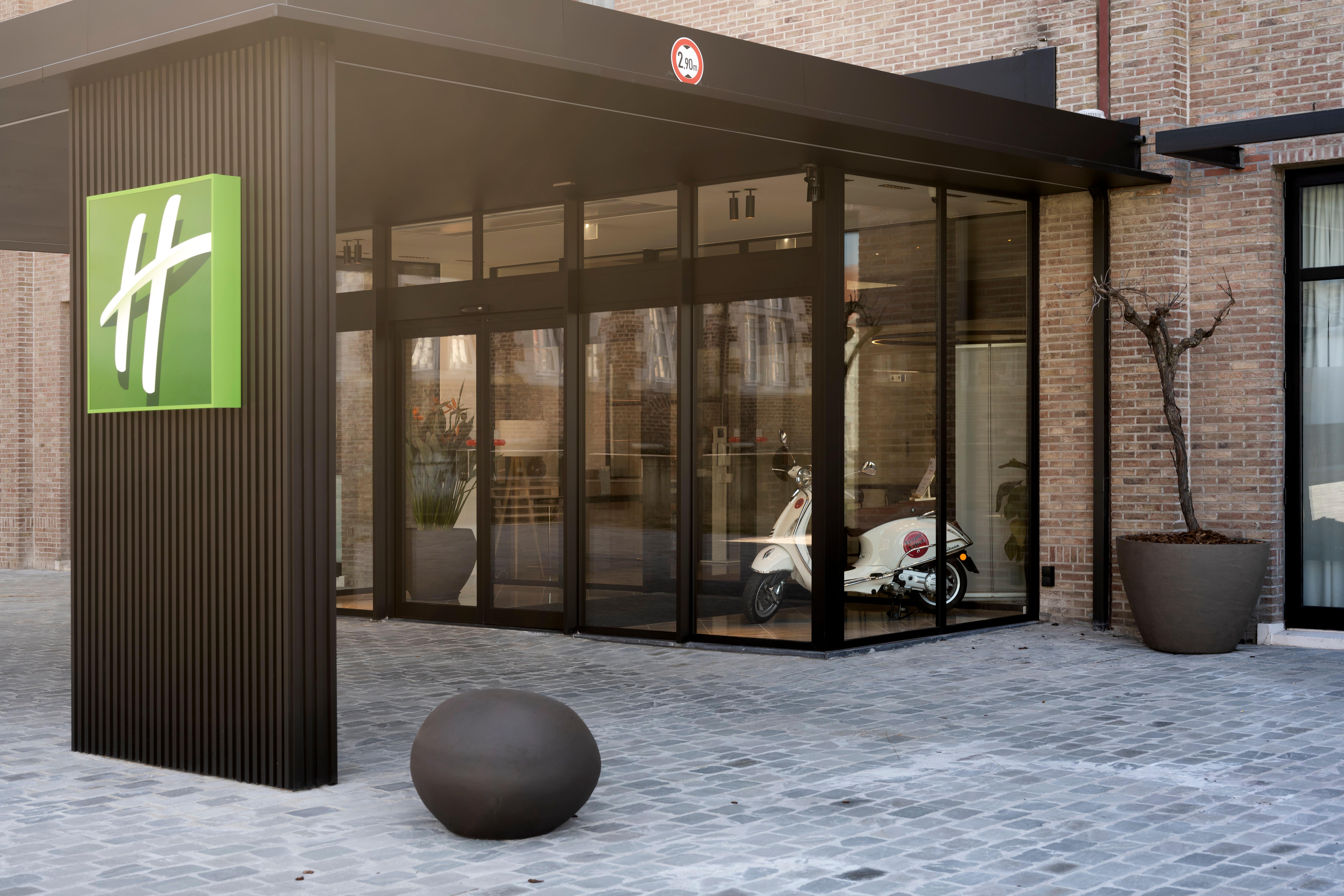 Holiday Inn Hasselt By Ihg Екстериор снимка