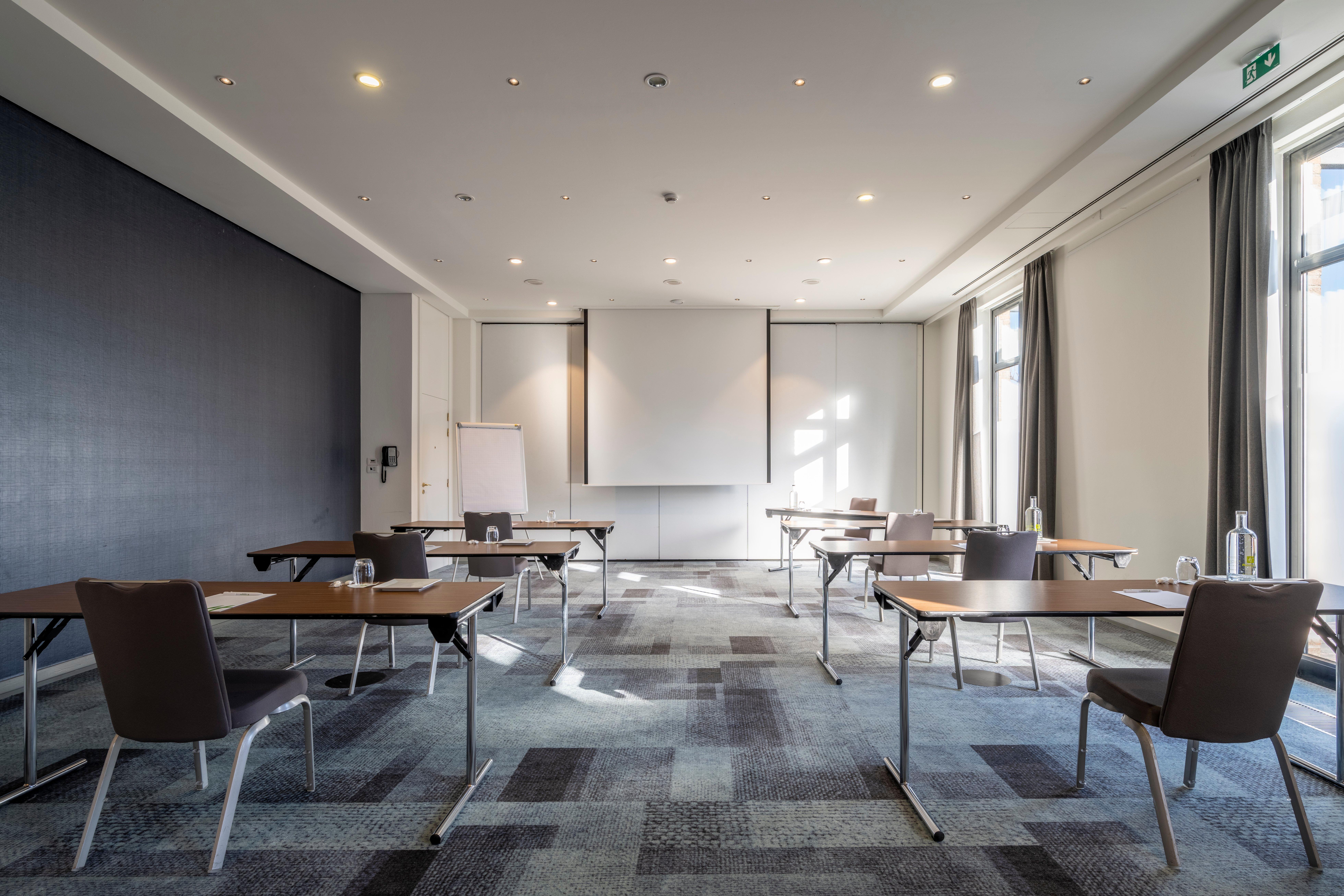 Holiday Inn Hasselt By Ihg Екстериор снимка