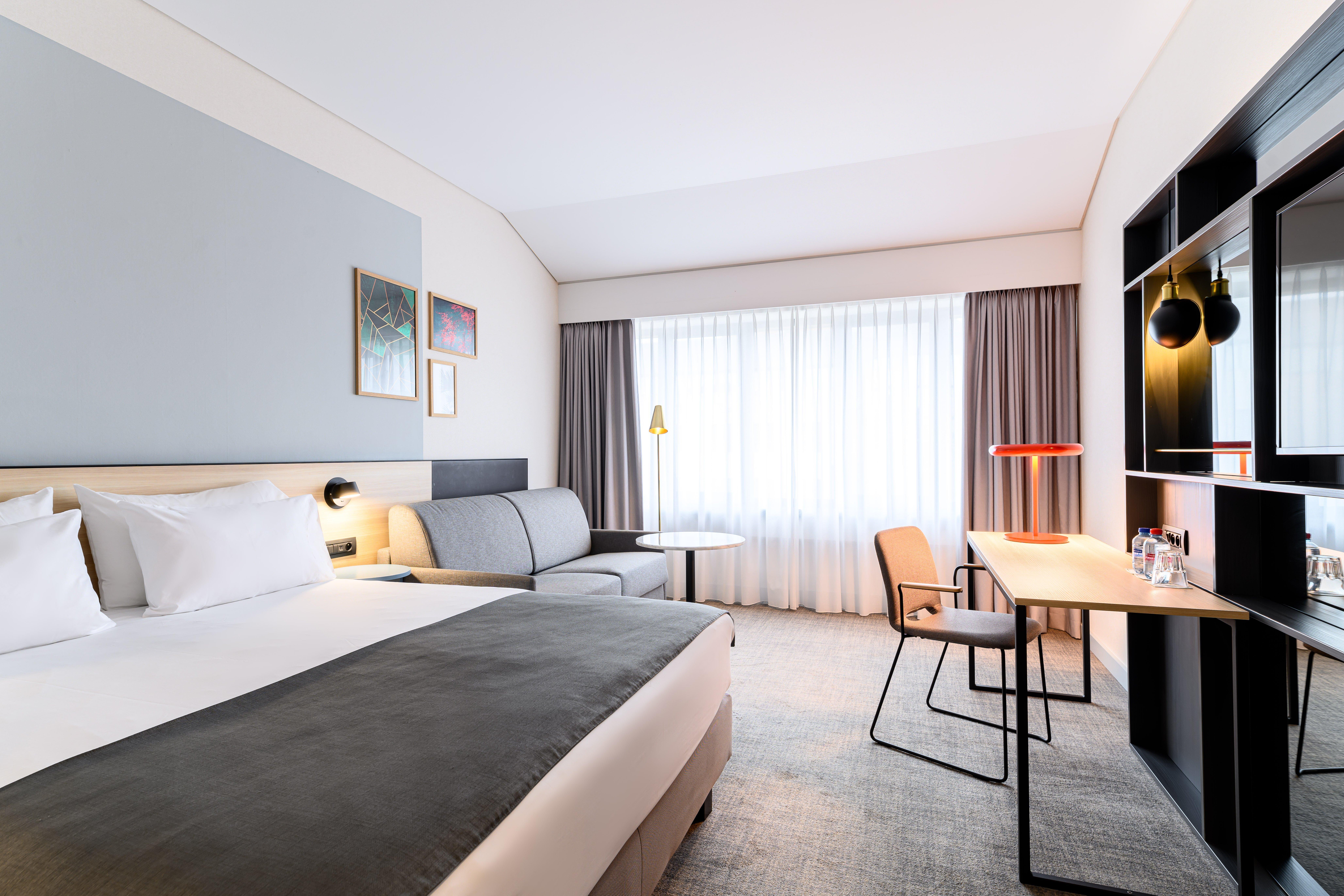 Holiday Inn Hasselt By Ihg Екстериор снимка