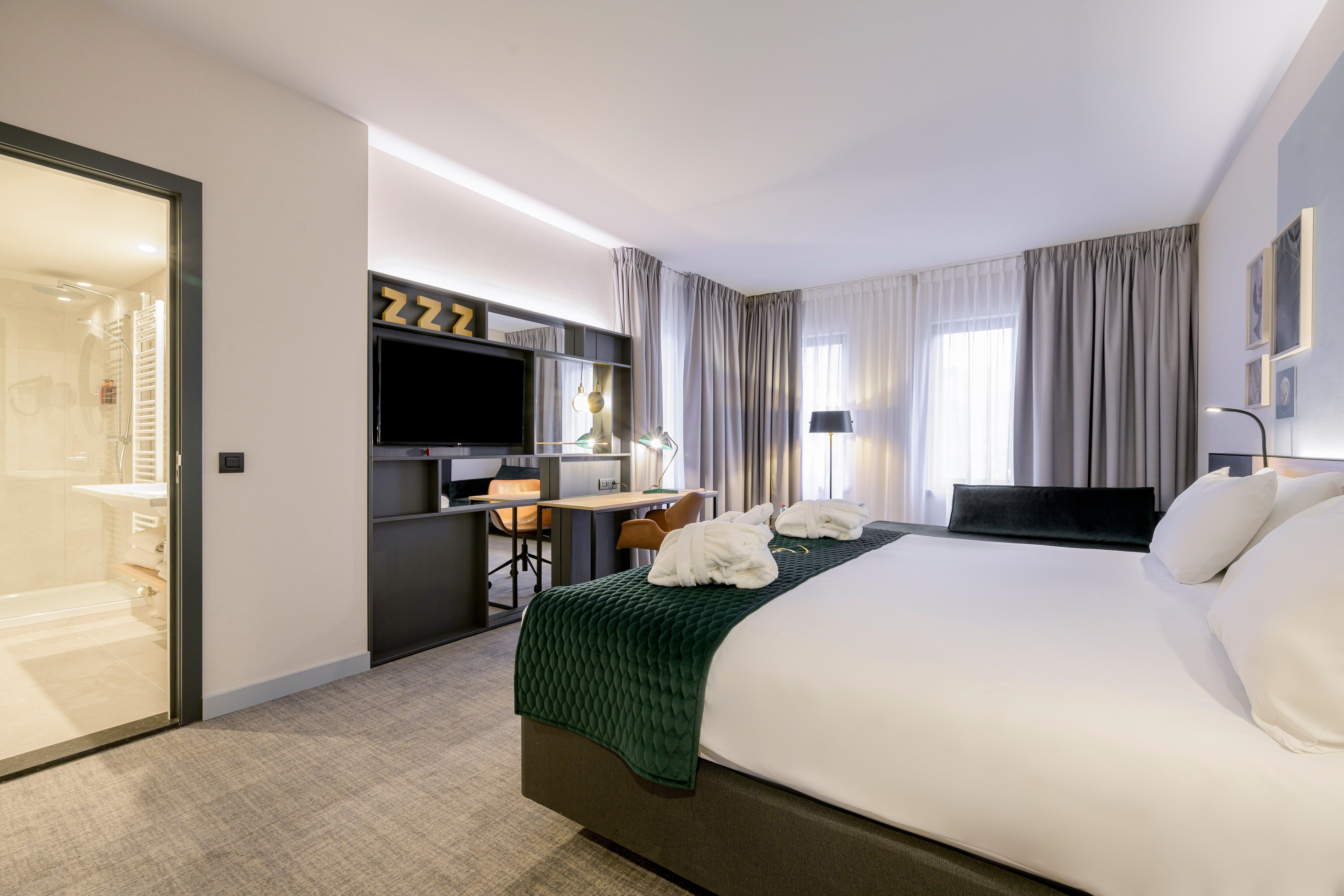 Holiday Inn Hasselt By Ihg Екстериор снимка
