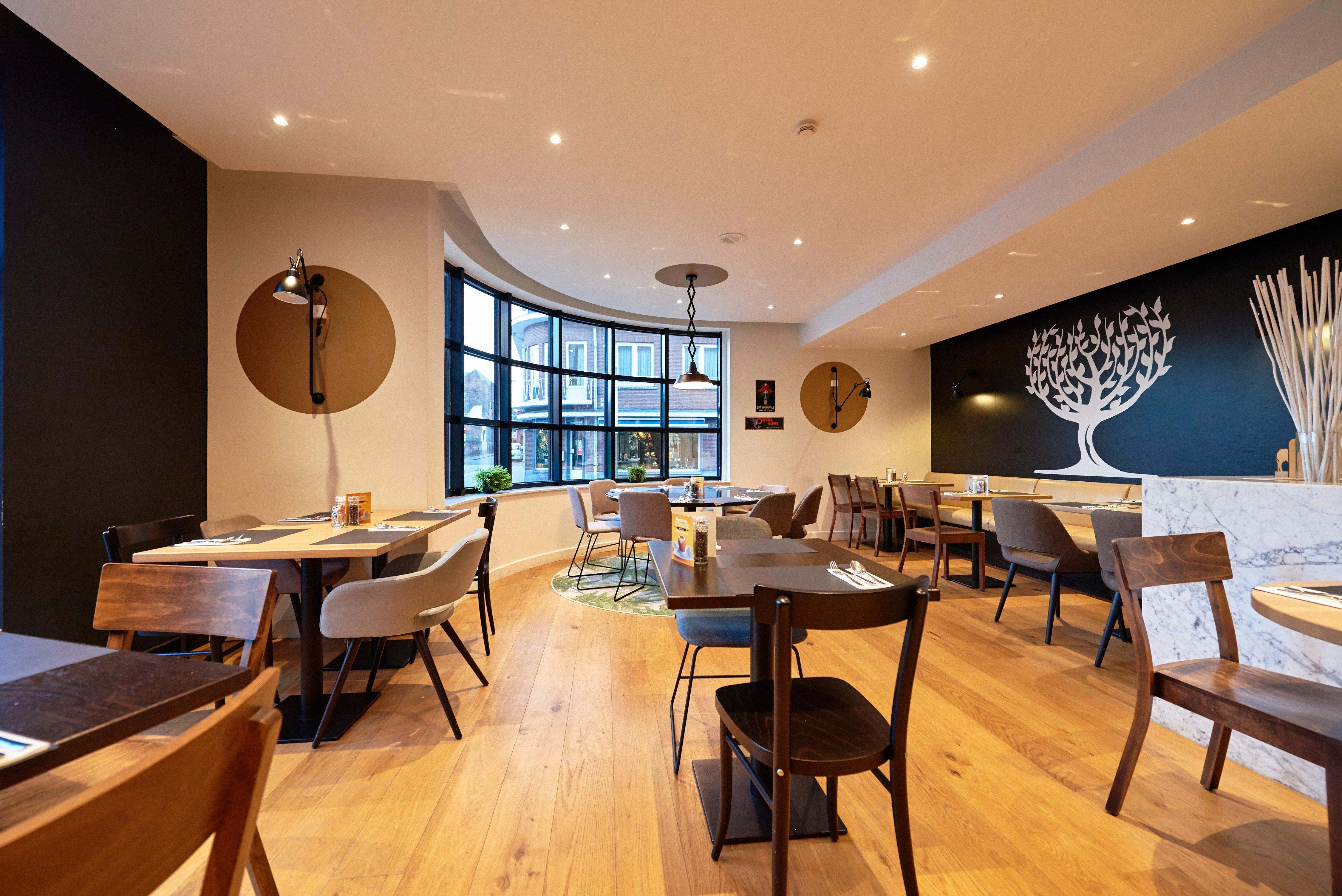 Holiday Inn Hasselt By Ihg Екстериор снимка