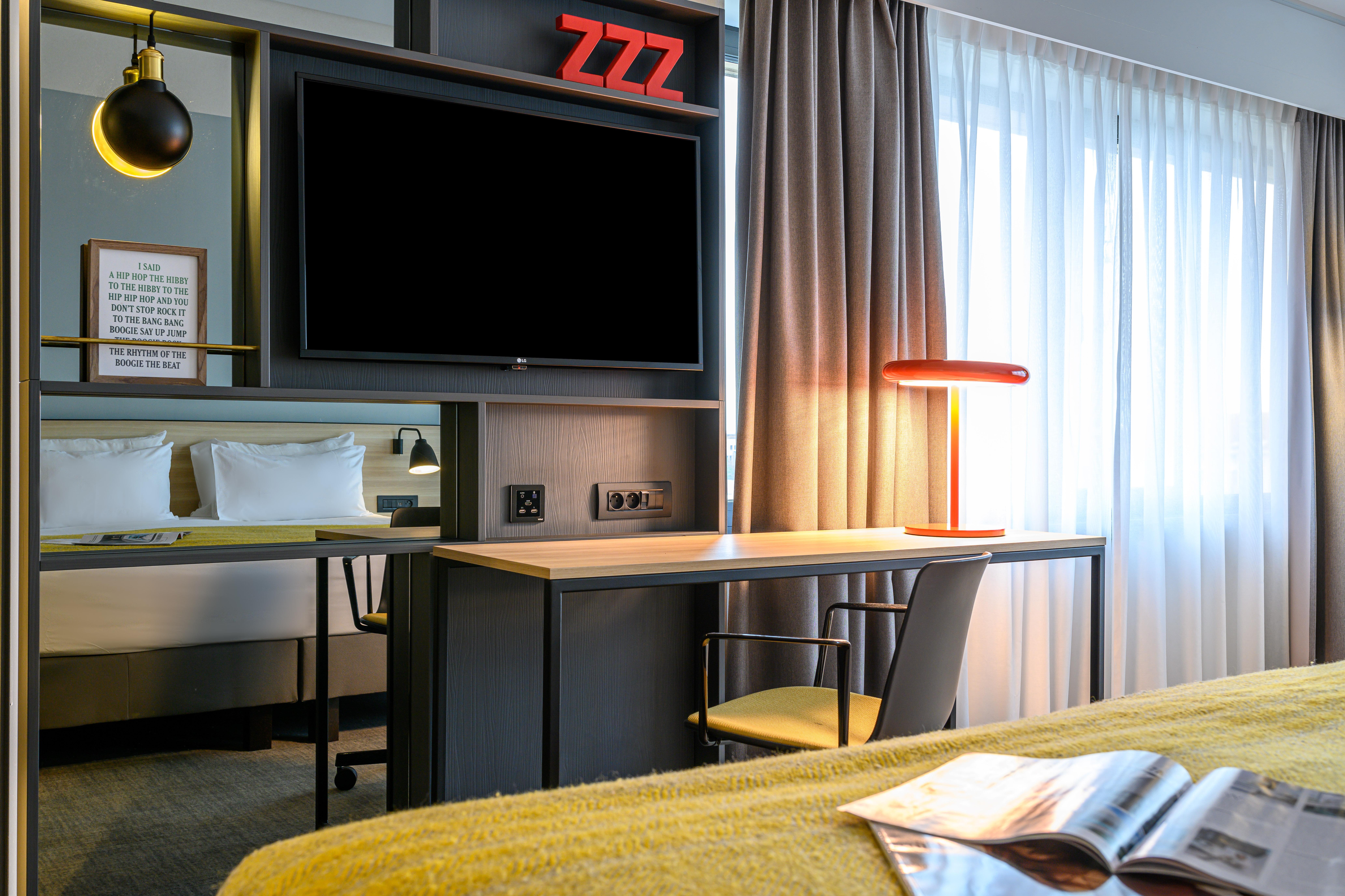 Holiday Inn Hasselt By Ihg Екстериор снимка