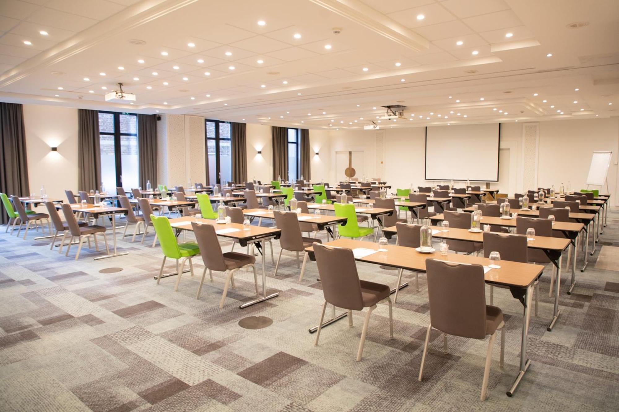 Holiday Inn Hasselt By Ihg Екстериор снимка